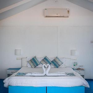 Deluxe Sea Facing Beach Hut